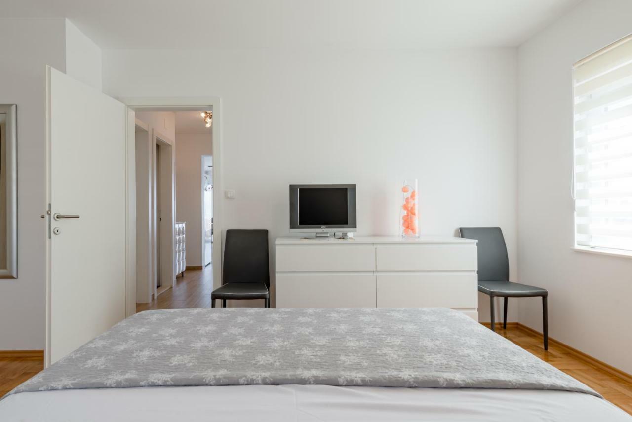 Apartment Sun & Sea สปลิท ภายนอก รูปภาพ
