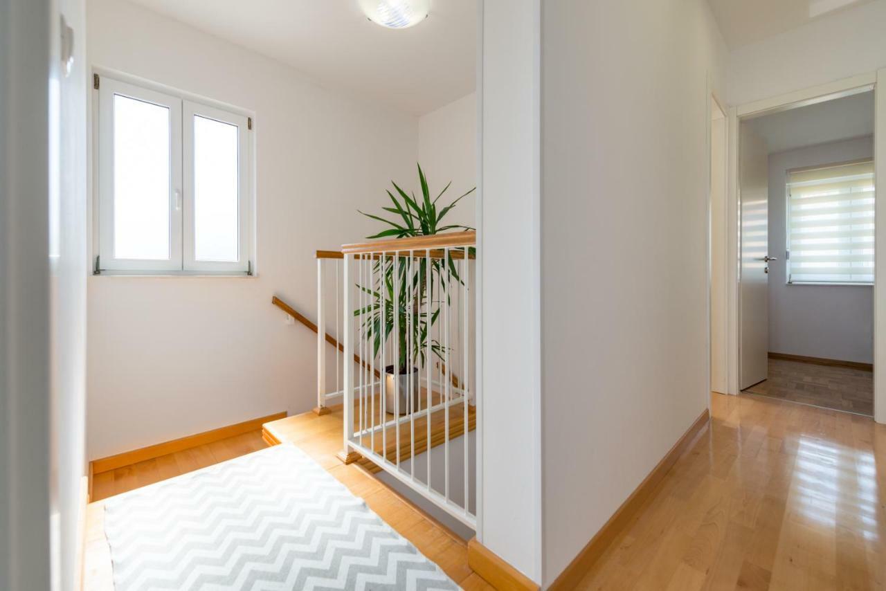 Apartment Sun & Sea สปลิท ภายนอก รูปภาพ